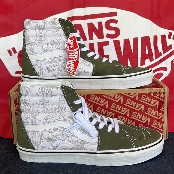 Vans Sk8-Hi
Desert Skulls Grape Leaf/
VNOA32QGRQV
Sneakers
MENS - Picture 2 of 16